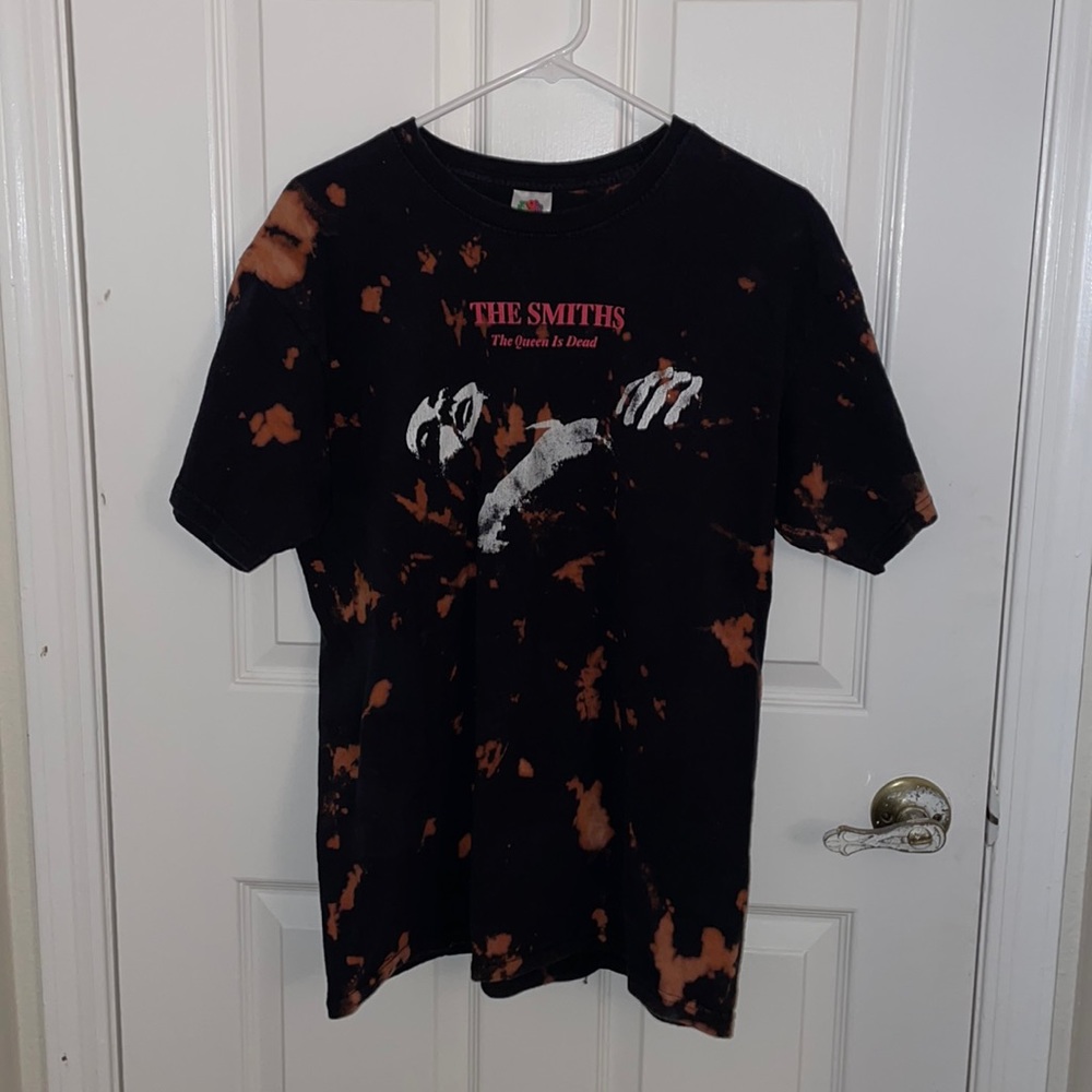 Smiths acid wash tee